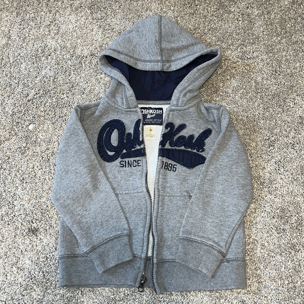 Oshkosh b’gosh 4T hoodie EUC